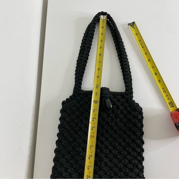 Vintage 90s/Y2K black macramé crochet purse with wooden bead closure - Picture 11 of 17